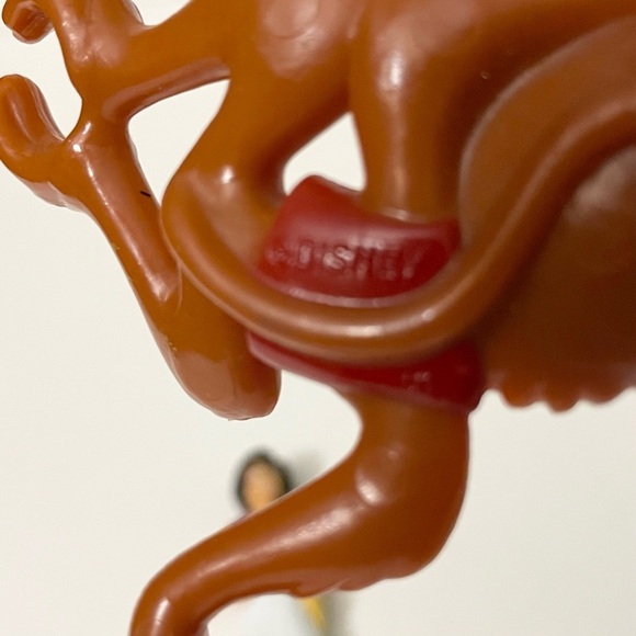 Lot of 2 Aladdin Toys Aladdin and Abu Monkey Figures - Picture 7 of 15